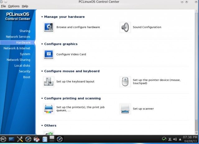 PCLinuxOS 2013 04 le centre de contrôle